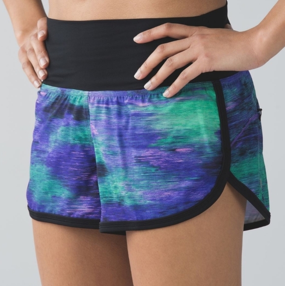 Lululemon Drop It Low ShortRio Nights Multi / Black Size 4 - Picture 6 of 17